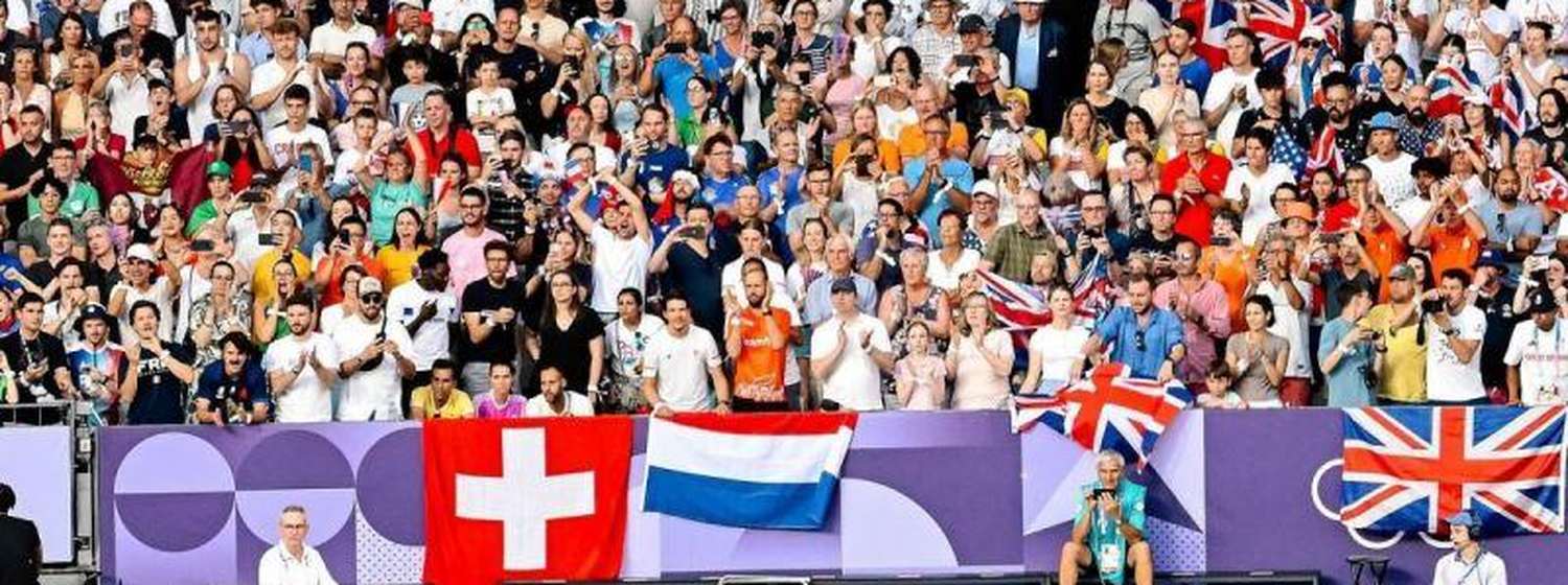 A large crowd of supporters from many nations